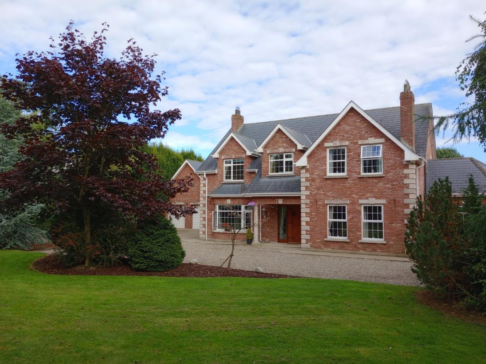 Tullynacrunat Lodge Castleblayney Buitenkant foto